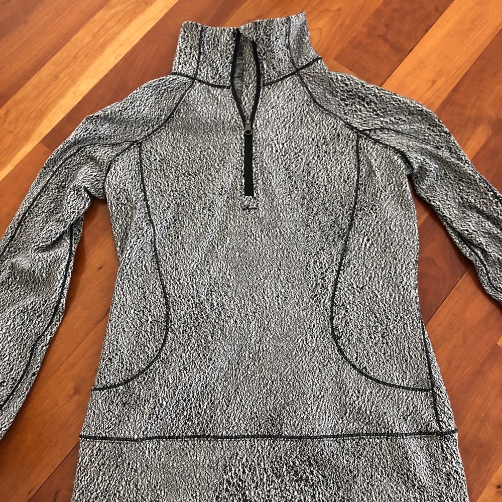 Lululemon long sleeve quarter zip